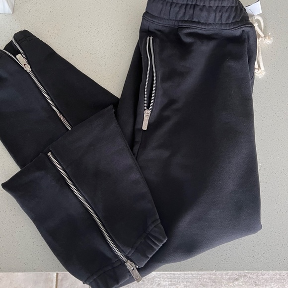 Nike Trackpants - Picture 2 of 3